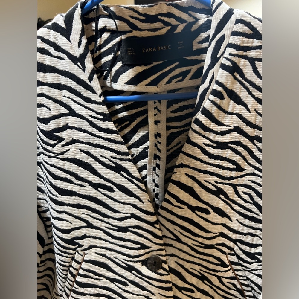 Jacket - Picture 2 of 5